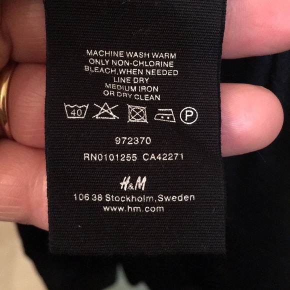 H&M mid black dress - Picture 6 of 6